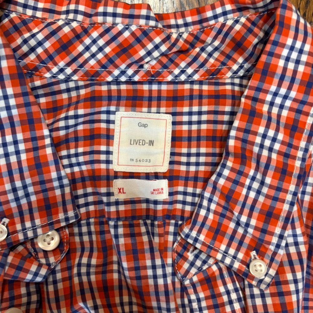 Gap button down shirt - size XL - Picture 3 of 5